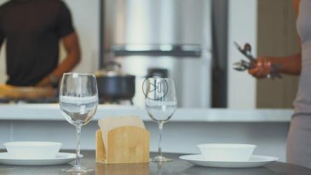 情侣准备晚餐[免费商用]