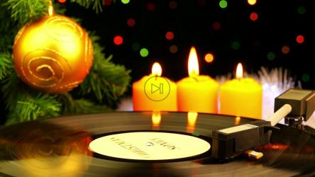 醋酸酯圆盘在圣诞气氛中旋转[]