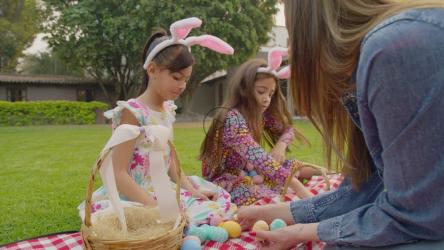 复活节全家带彩蛋[免费商用]