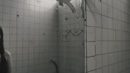 女鬼照镜子[免费商用]