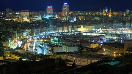 意大利热那亚的夜间交通[4K]