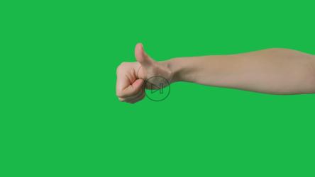 拇指在绿色屏幕上上上下移动[]