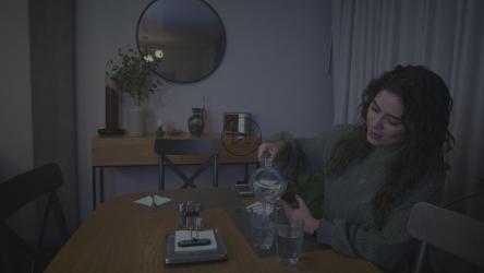 夫妻在家共进晚餐[免费商用]