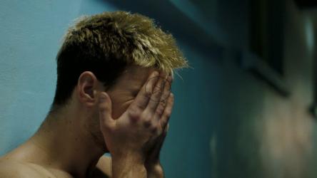 更衣室里失望的运动员[4K]