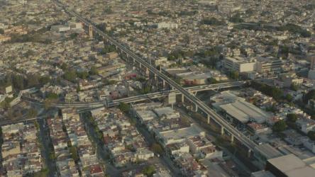 城市火车的航拍[免费商用]