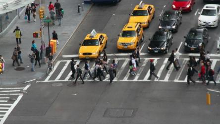 城市里繁忙的街道[免费商用]