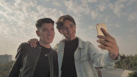 男朋友自拍[免费商用]