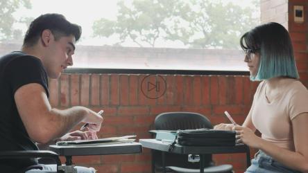 一起学习的男同学和女同学[免费商用]