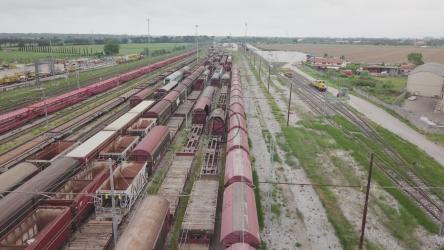 停放在遗忘中的旧火车[]