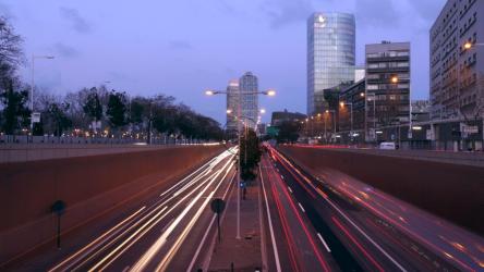 地下隧道内的交通[]