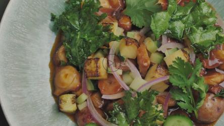 盘子里看起来像素食主义者的食物[4K免费商用]