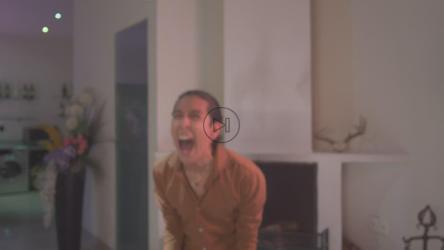 男子拼命尖叫[免费商用]