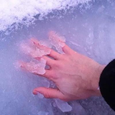 【经典】发表我和侄女的说说