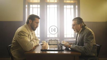 两个知识分子开始下棋[免费商用]