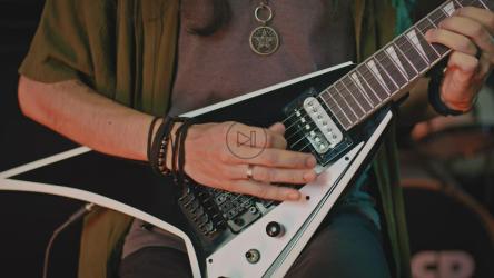 吉他独奏：天才演奏家'；s特写表演[免费商用]