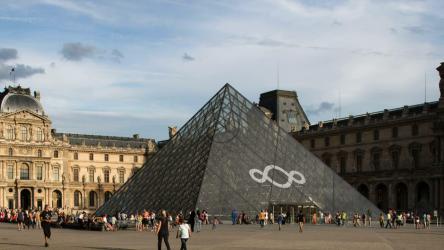 巴黎卢浮宫博物馆，延时[免费商用]