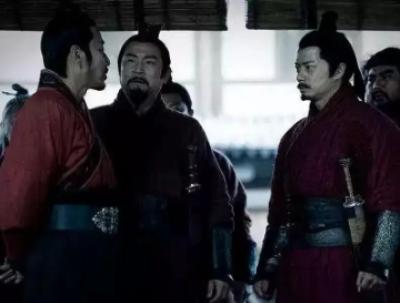 韩信被大力提拔后，是如何感谢刘邦的？