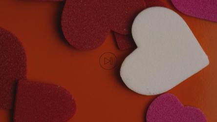 纸心形状特写[]