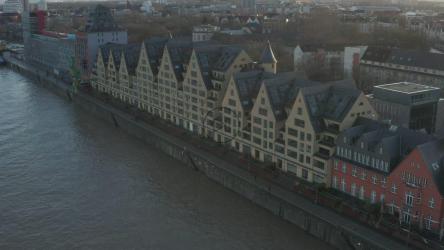 德国河边的欧式住宅[4K]