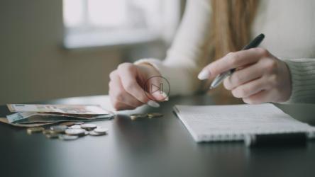 费用和收入管理[]