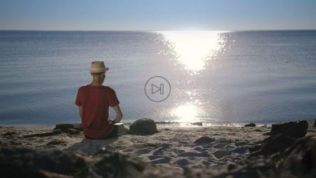 在海滩上工作[]