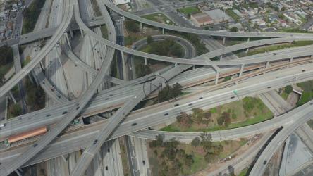 Pregerson法官大型公路连接[4K]