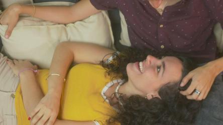 情侣共度时光放松身心[免费商用]