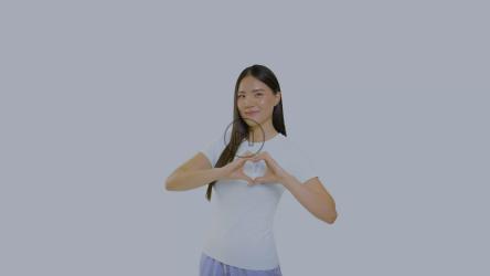 喜气洋洋的妇女带着缎带支持抗击肺癌癌症[免费商用]