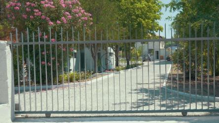 打开自动闸门[]