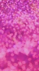 粉红色钻石覆盖的未聚焦液体的视频[免费商用竖屏]