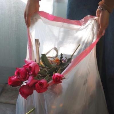 【唯美】女儿要去世后发朋友圈的句子（孩子爷爷过世适合发朋友圈的句子）