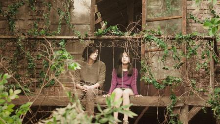 姜栋元催泪电影，奈何君已老，解析韩国电影《被掩盖的时间》