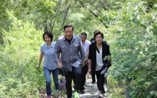 《鲜花盛开的山村》_第20集_分集剧情