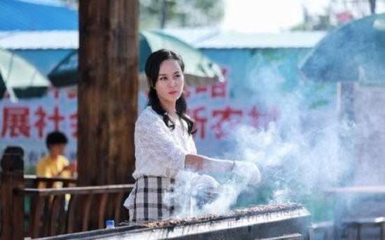 《鲜花盛开的山村》_第14集_分集剧情