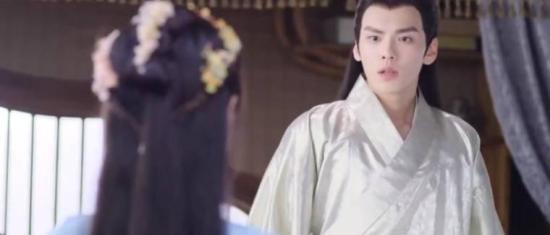 《小女霓裳》_第33集_分集剧情