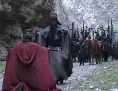 关羽华容道义释曹操：博弈下的无奈选择