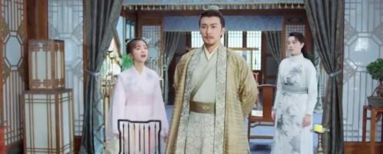 《小女霓裳》_第1集_分集剧情