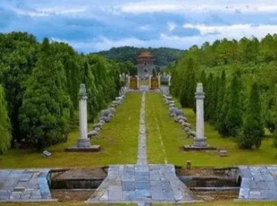 康熙皇帝明孝陵三跪九叩的深意