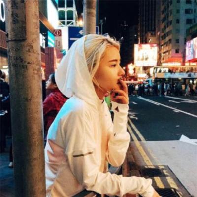 【唯美】诗词里有谢谢的句子（感谢的诗词简短）