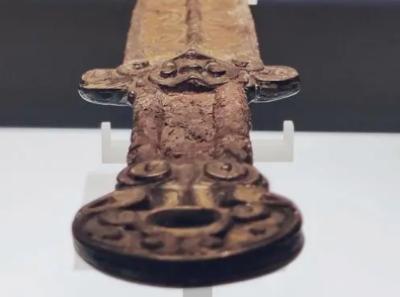 古代铁质武器的出现及其对战争的影响