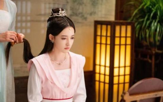 《玲珑狼心》_第18集_分集剧情