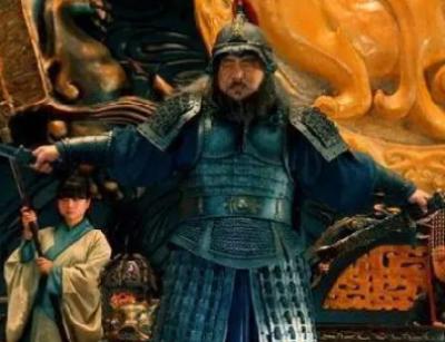 飞熊军的统领是谁？是董卓还是他人？