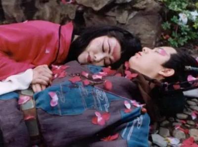 笑傲江湖中,东方不败到底看上了杨莲亭什么?