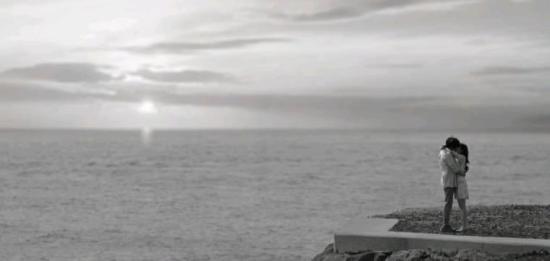 《爱我的间谍》_第1集_分集剧情(1)