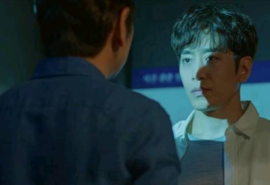 《爱我的间谍》_第3集_分集剧情