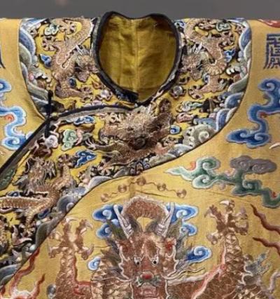 古代皇帝的龙袍之谜:为何从来不洗?