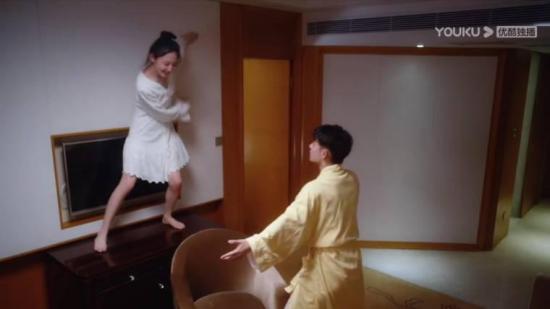 《初恋是cv大神》_第2集_分集剧情