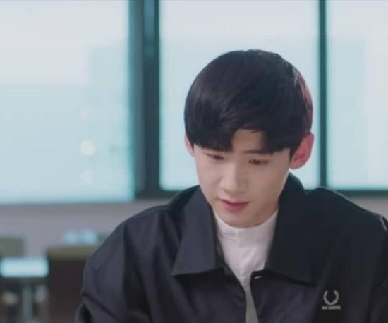 《与晨同光》_第18集_分集剧情