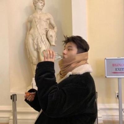 【伤感】女人的伤感说说看完哭了那种（关于女人的伤感的心情说说）