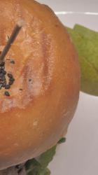 黑芝麻汉堡快餐 Fast Food:黑芝麻汉堡，详细视图。